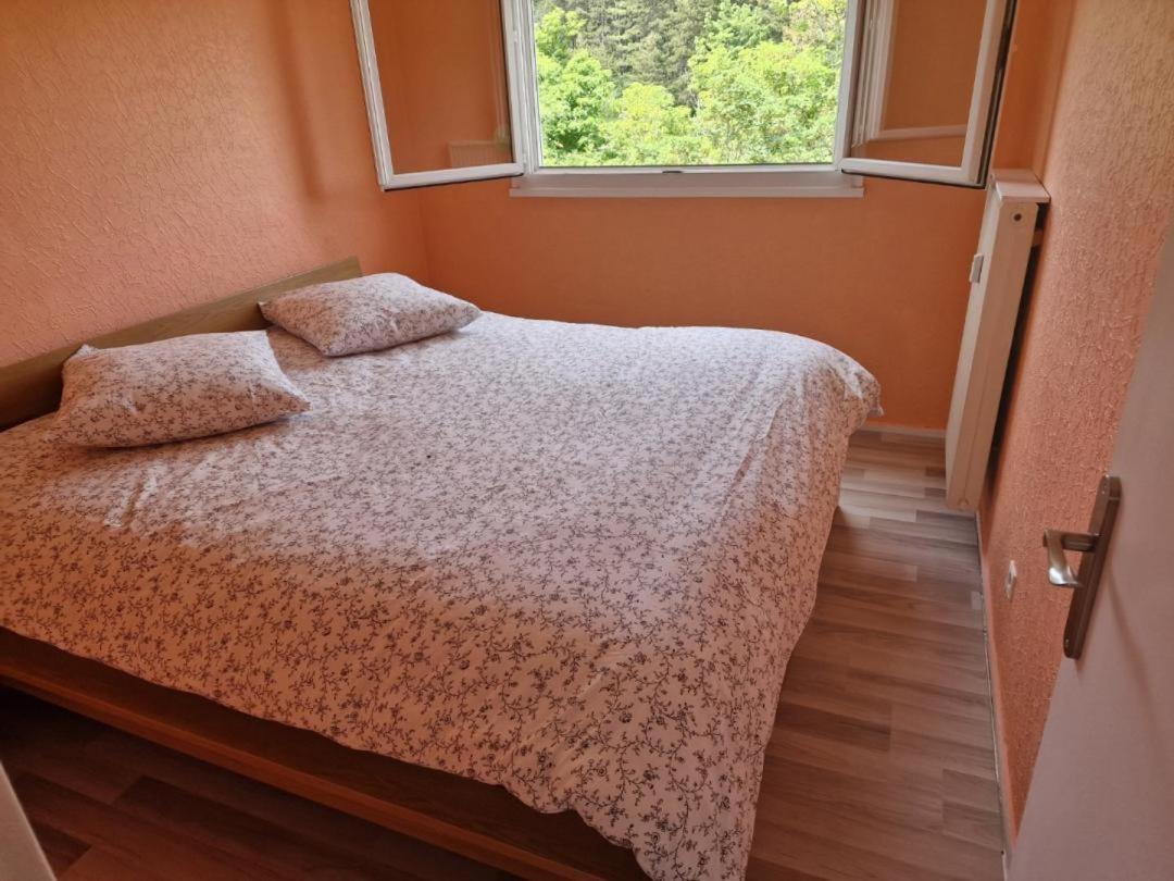 Motte Giron Appartement *